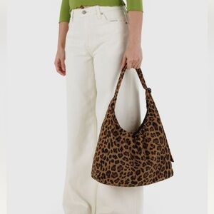 BAGGU Leopard Print Shoulder Bag